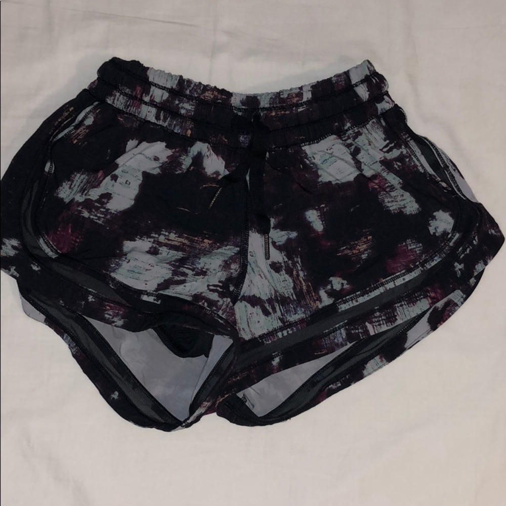 lulu lemon shorts size 4